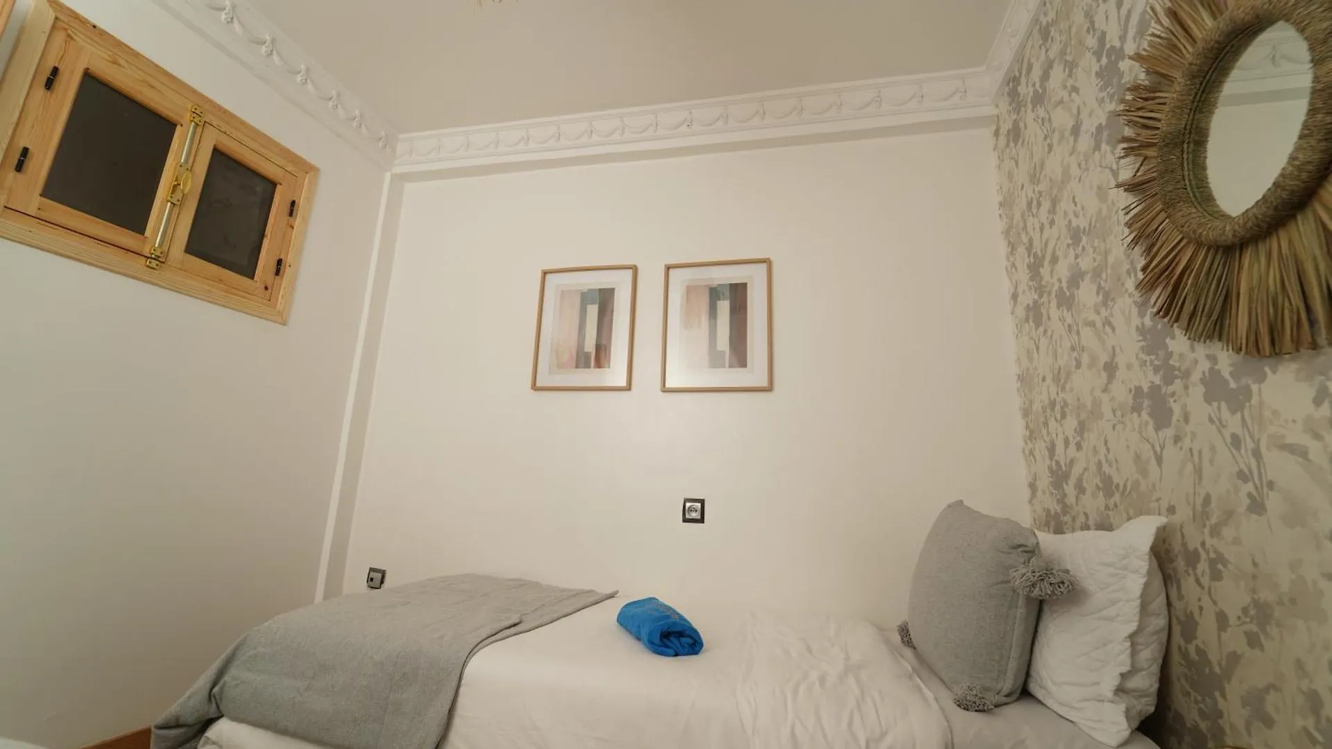 Waves Hunter Surf House Bed & Breakfast Agadir